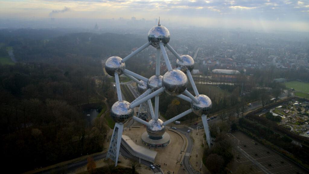 Europa von oben: Staffel 4 auf Disney+ - Luftaufnahme des Atomiums. (National Geographic)